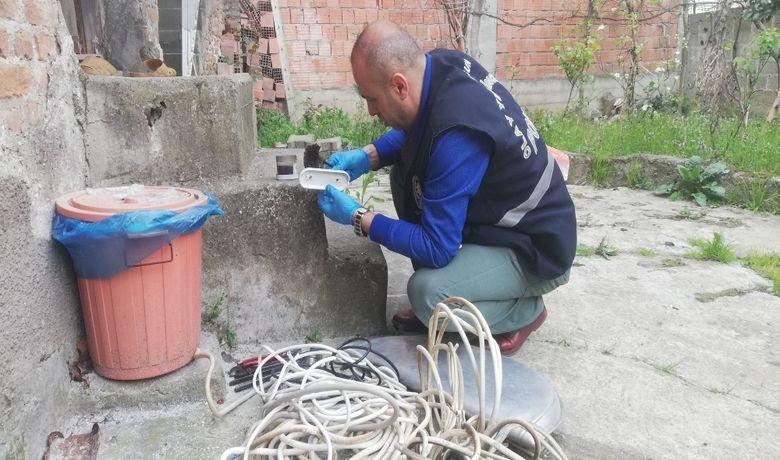 Evin Elektrik TesisatınıSöküp, Çeşme Musluklarını Çaldılar - Samsun’un Bafra ilçesinde iki katlı müstakil eve giren hırsızlar evin elektrik tesisatını söküp, çeşme muslukları, alüminyum ve bakır tencereleri çaldı.