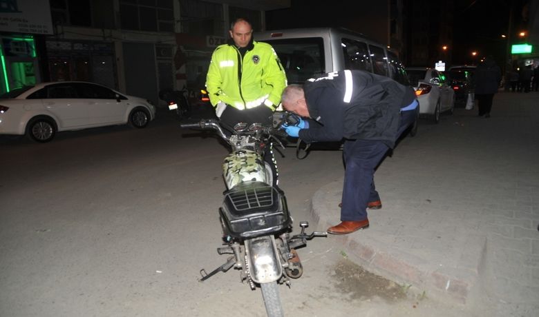 Dur İhtarına Uymayan Motosiklet Çalıntı Çıktı - Samsun'un Bafra ilçesinde polisten kaçan motosiklet çalıntı çıktı.