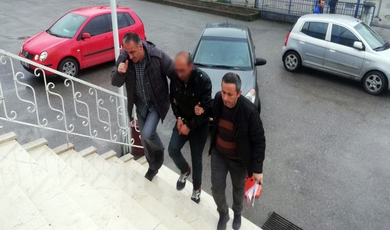 Denetimli Serbestlikten YararlananŞahıs Hırsızlık Şüphelisi Çıktı - Samsun'un Bafra ilçesinde bir iş yerinden iş makinelerine ait malzemeleri çalan ve polis tarafından yakalanan şüphelinin denetimli serbestlikten yararlandığı ortaya çıktı.