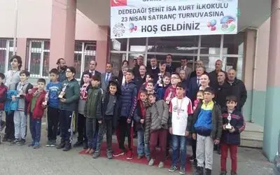Dededağı Şehit İsa Kurt İlkokulunda 23 Nisan İl Satranç Turnuvası