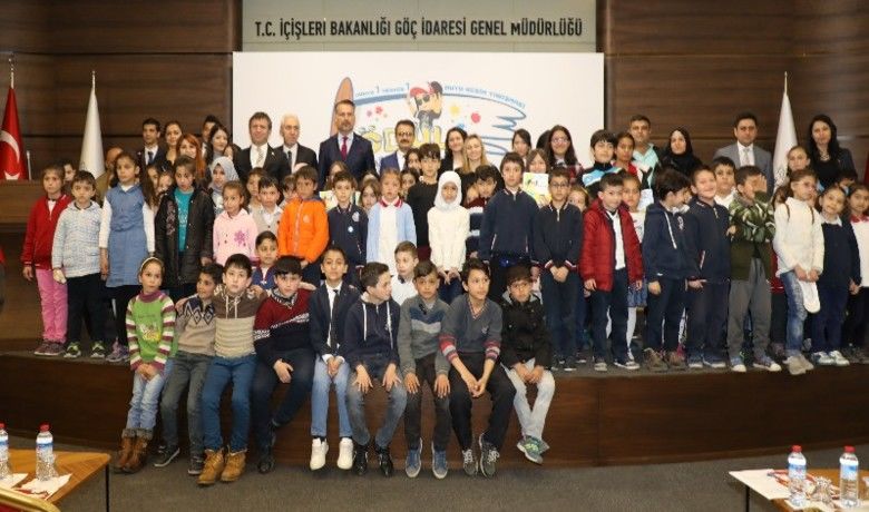 Minik Şevval’e, Göçmenler İle İlgili Resim Yarışmasında Ödül