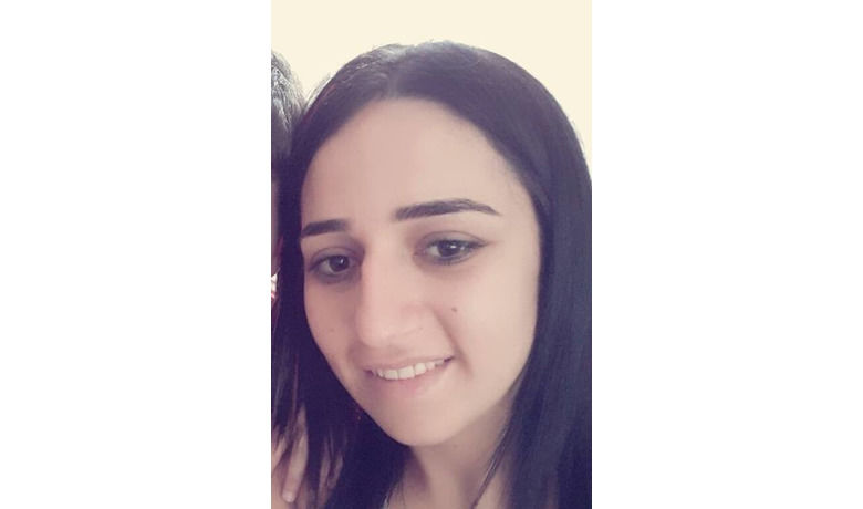 Bafra’da Bunalıma Giren Kadın3. Kattan Atlayarak intihar Etti - Samsun’un Bafra İlçesinde bunalıma giren 22 yaşındaki Emine
K. 3. Kattan atlayarak intihar etti.
