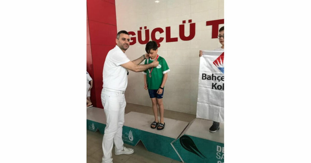 Mustafa Kemal İlkokulundan Tunaberk Çil Yüzme’de Samsun 1.si