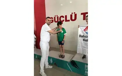 Mustafa Kemal İlkokulundan Tunaberk Çil Yüzme’de Samsun 1.si