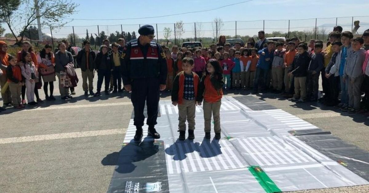 Jandarmadan Öğrencilere Trafik Eğitimi
