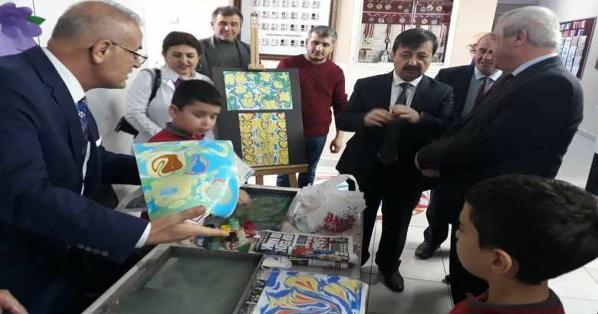Barbaros İlkokulunda Ebru Ve Taş Boyama Sergisi