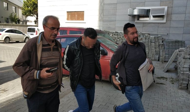Samsun Merkezli Suç Örgütüne Operasyon: 16 Gözaltı - Samsun merkezli İstanbul ve Antalya illerini de kapsayan organize suç örgütüne yönelik düzenlenen operasyonda 16 şahıs gözaltına alındı.