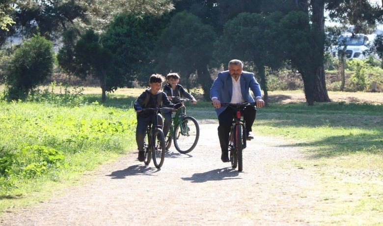 Başkan Kılıç: "Çamlık MesireAlanı Daha Kullanışlı Hale Gelecek" - Samsun Bafra Belediye Başkanı Hamit Kılıç, Ali Kale Turistlik Tesisleri ve Çamlık Mesire Alanı’nda incelemelerde bulundu.