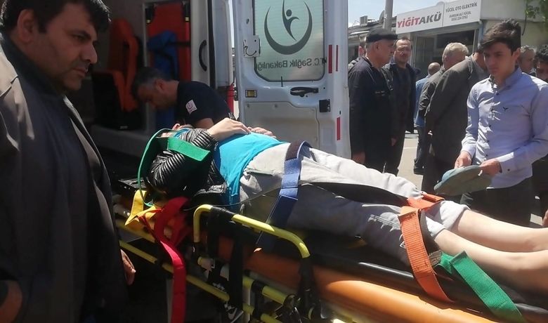 Otomobil İle Motosiklet Çarpıştı: 1 Yaralı - Samsun’un Bafra ilçesinde motosiklet ile otomobilin çarpışması sonucu 1 kişi yaralandı.