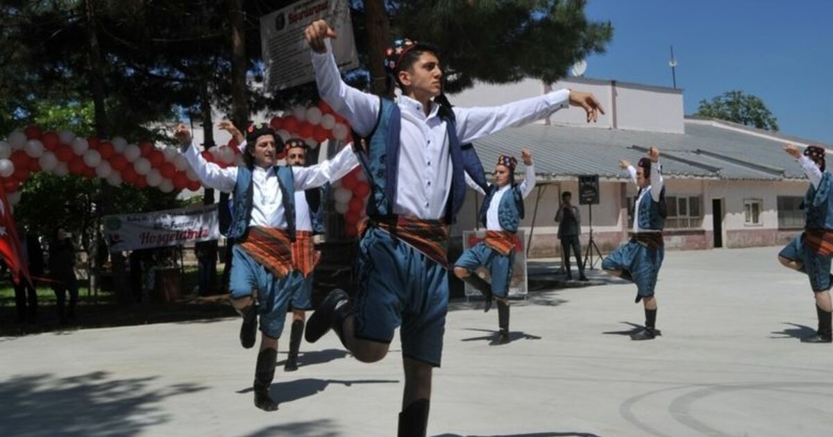 Tübitak 4006 Bilim Fuarı'na Zeybekli Açılış