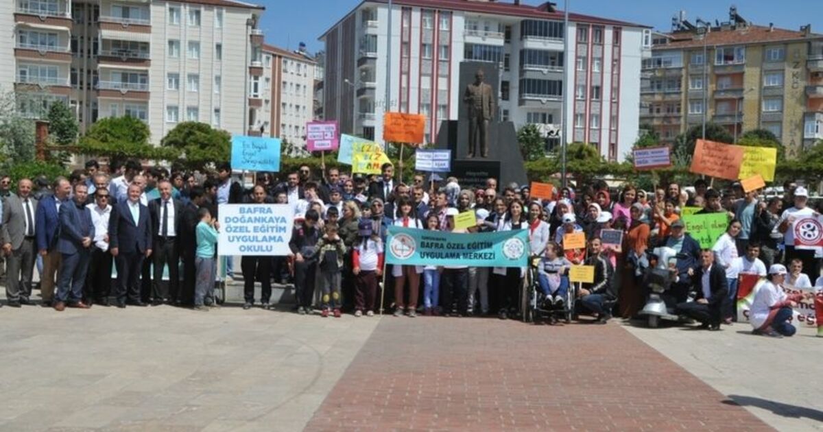 Bafra’da “hayatı Paylaşmak İçin Aramızda Engel Yok” Yürüyüşü