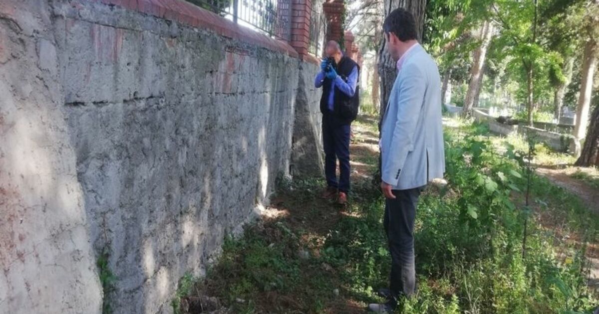 Bafra'da Mezarlık Aydınlatmalarının Kabloları Çalındı