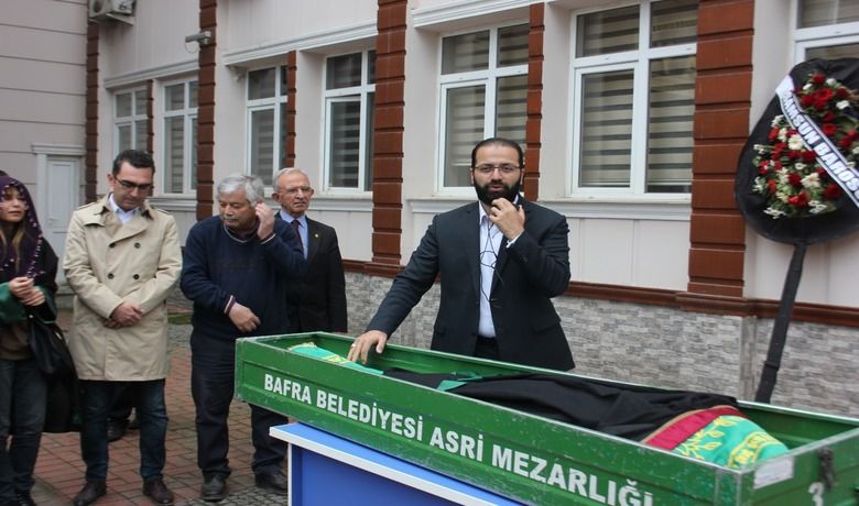 Av. Zeki Çolak Son Yolculuğuna Uğurlandı - Samsun’un Bafra ilçesinde Kalp Krizi sonucu hayatınıkaybeden Avukat Zeki Çolak son yolculuğuna uğurlandı.