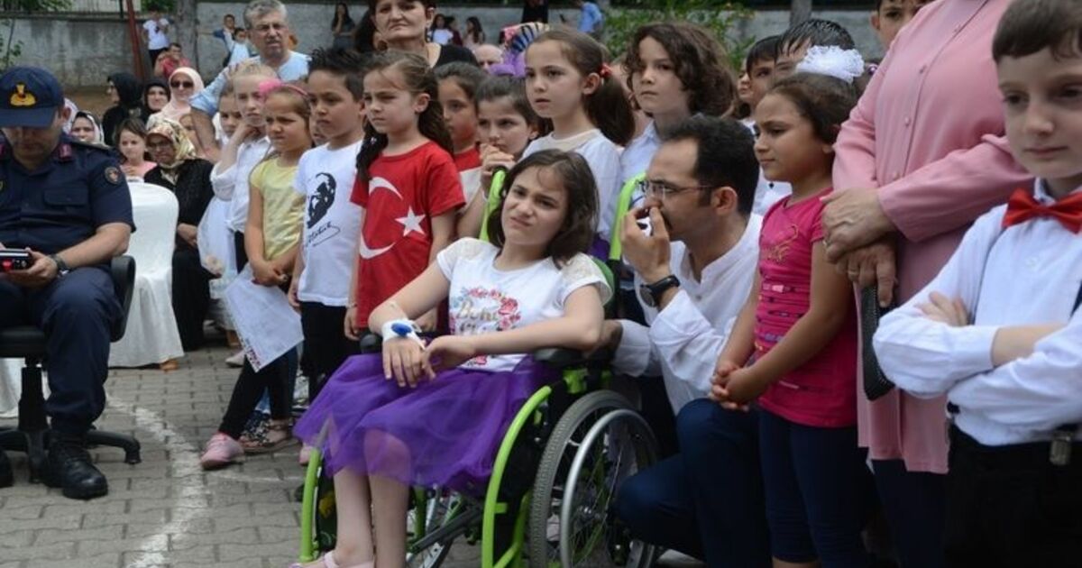 Bafra’da 25 Bin Öğrencinin Karne Heyecanı