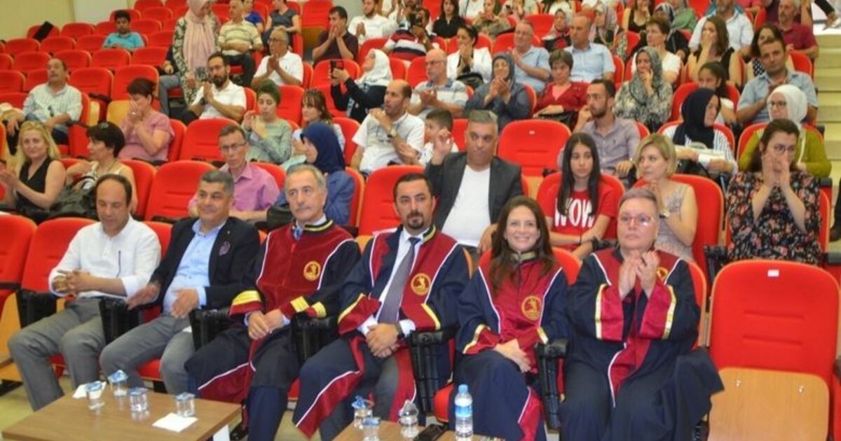 Omü Turizm Fakültesinde Mezuniyet Coşkusu