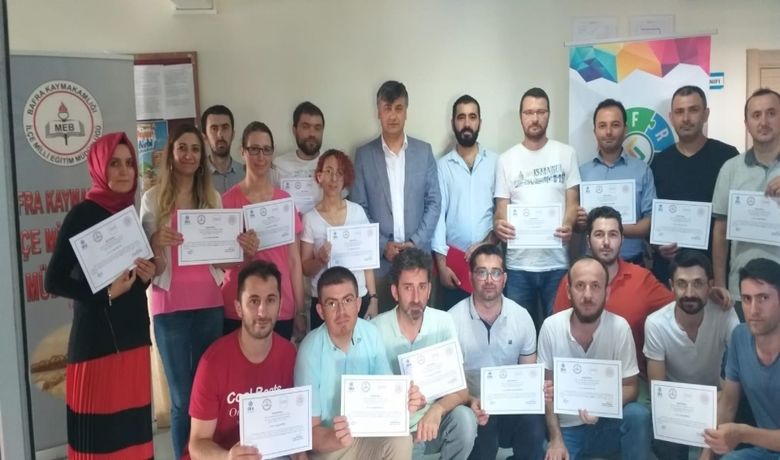 Öğretmenlerin Mesleki Gelişimlerine Katkı - Bafra İlçe Milli Eğitim Müdürlüğünce, Orta Karadeniz Kalkınma Ajansının (OKA) 2019 Teknik Destek Proje çağrısına uygun olarak öğretmenlerin mesleki gelişimlerine katkı sunmak için üniversitelerden akademisyen ve uzman hocaları davet ederek farklı konularda eğitimler yapıldı.
