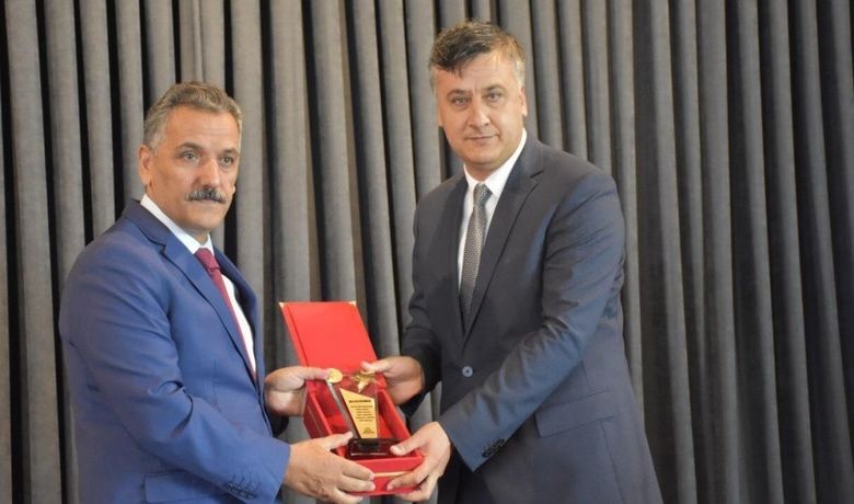 "Samsun Okuma Vakti"nde Bafra Birinci - Samsun İl Milli Eğitim Müdürlüğü tarafından "Samsun Maarif Hareketi" kapsamında düzenlenen 2018-2019 eğitim-öğretim yılı “Maarifin Yıldızları” ödül töreninde "Samsun Okuma Vakti" kategorisinde Bafra İlçe Milli Eğitim Müdürlüğü birinci oldu.