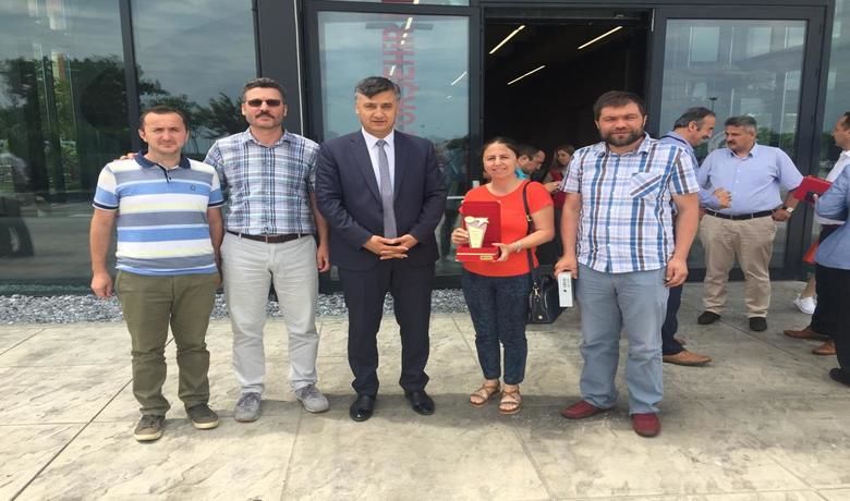 Bafra Mesleki Ve Teknik AnadoluLisesi Yılın Tübitak Bilim Okulu Oldu - Samsun Milli Eğitim Müdürlüğü tarafından "Samsun Maarif Hareketi" kapsamında 2018-2019 Eğitim-Öğretim yılı maarifin yıldızları ödül töreni Büyükşehir Belediyesi Şehit Ömer Halis Demir salonunda düzenlendi.