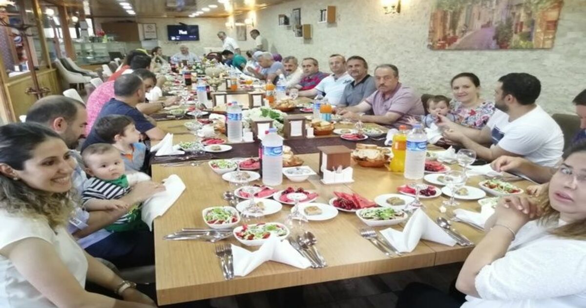 Bafra Atatürk Anadolu Lisesinden Tayin Olan Öğretmenler İçin Veda Yemeği