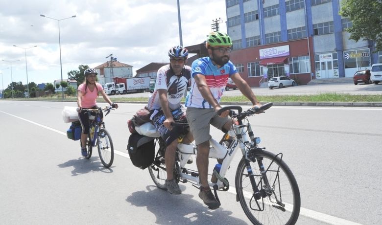 Ordu’dan Kastamonu’ya 437Kilometre Pedal Çevirecekler - Ankara’da buluşan biri görme engelli 3 arkadaş bisikletle Ordu’dan Kastamonu’ya pedal çeviriyorlar.