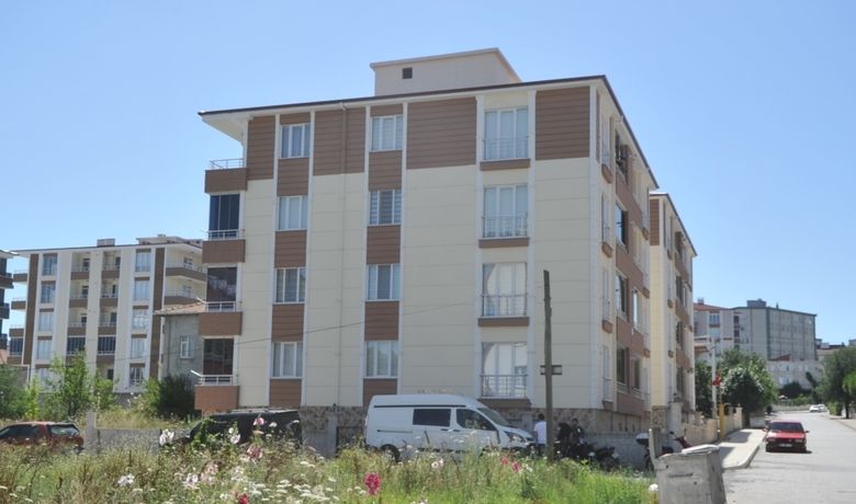 Eve Geldiğinde Şoke Oldu Eve İsabet Edenİki Mermi De Camdaki Aynı Delikten Geçmiş - Samsun’un Bafra ilçesinde eve geldiğinde gördüğü mermi çekirdekleri karşısında şoke olan vatandaş durumu polise bildirdi.