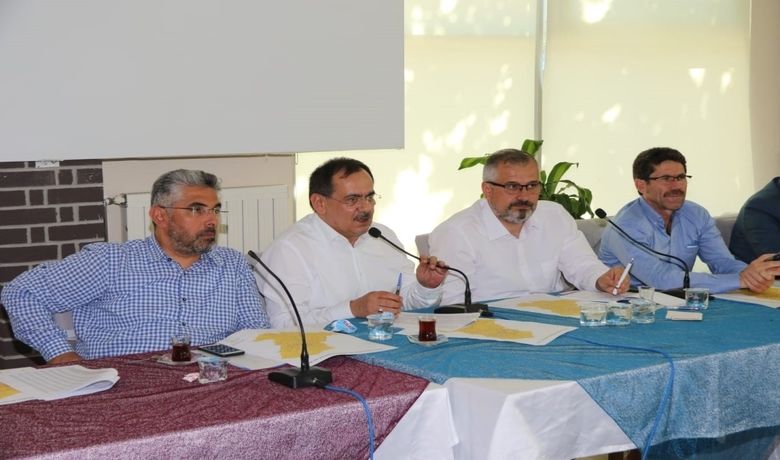 Bafra’da Başkanlar Ve Muhtarlar El Ele - Samsun Büyükşehir Belediye Başkanı Mustafa Demir ve Bafra Belediye Başkanı Hamit Kılıç, düzenlenen geniş katılımlı toplantı ile ilçenin merkez ve dış mahalle muhtarları ile bir araya geldi.