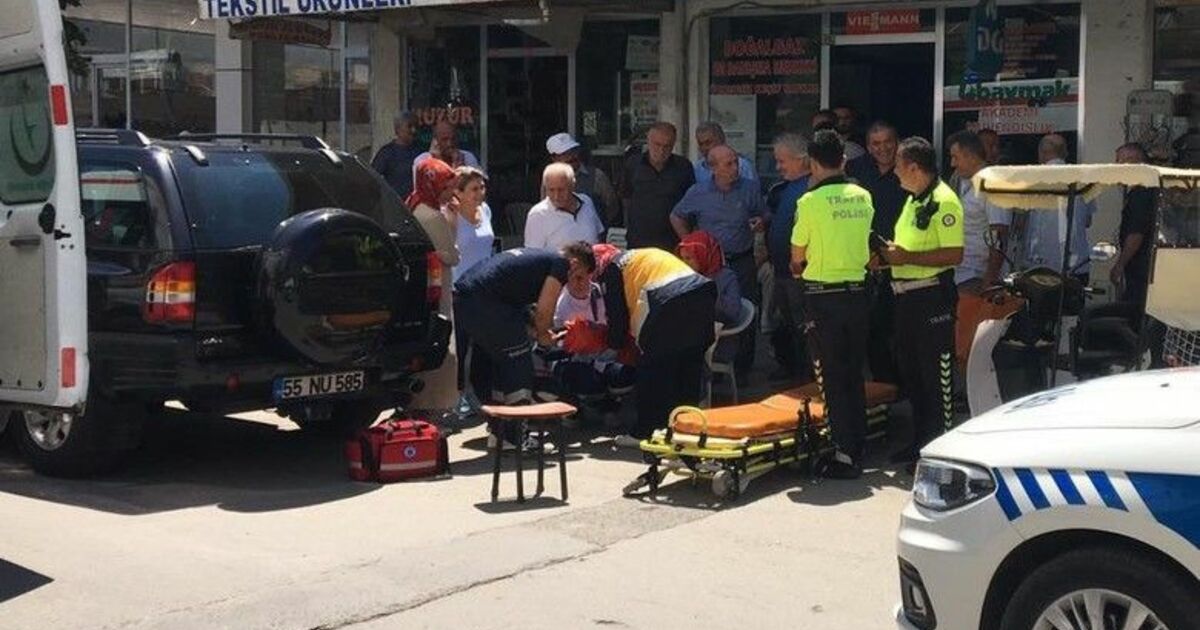 Duran Arabaya Çarpan Yaya Yaralandı