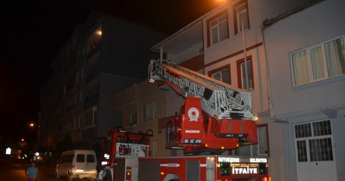 Evde Uyuyakalan Genç Polisi Ve İtfaiyeyi Alarma Geçirdi