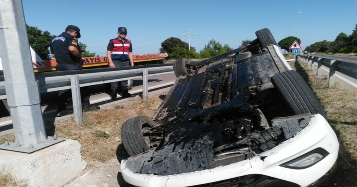 Takla Atan Otomobil Refüje Devrildi: 1 Yaralı