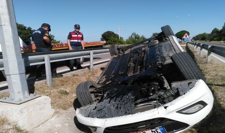 Takla Atan Otomobil Refüje Devrildi: 1 Yaralı - Samsun’un 19 Mayıs ilçesinde otomobilin takla atması sonucu 1 kişi yaralandı.