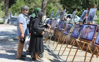 Mezarlıkta 'Ağlayan Evler' Fotoğraf Sergisi