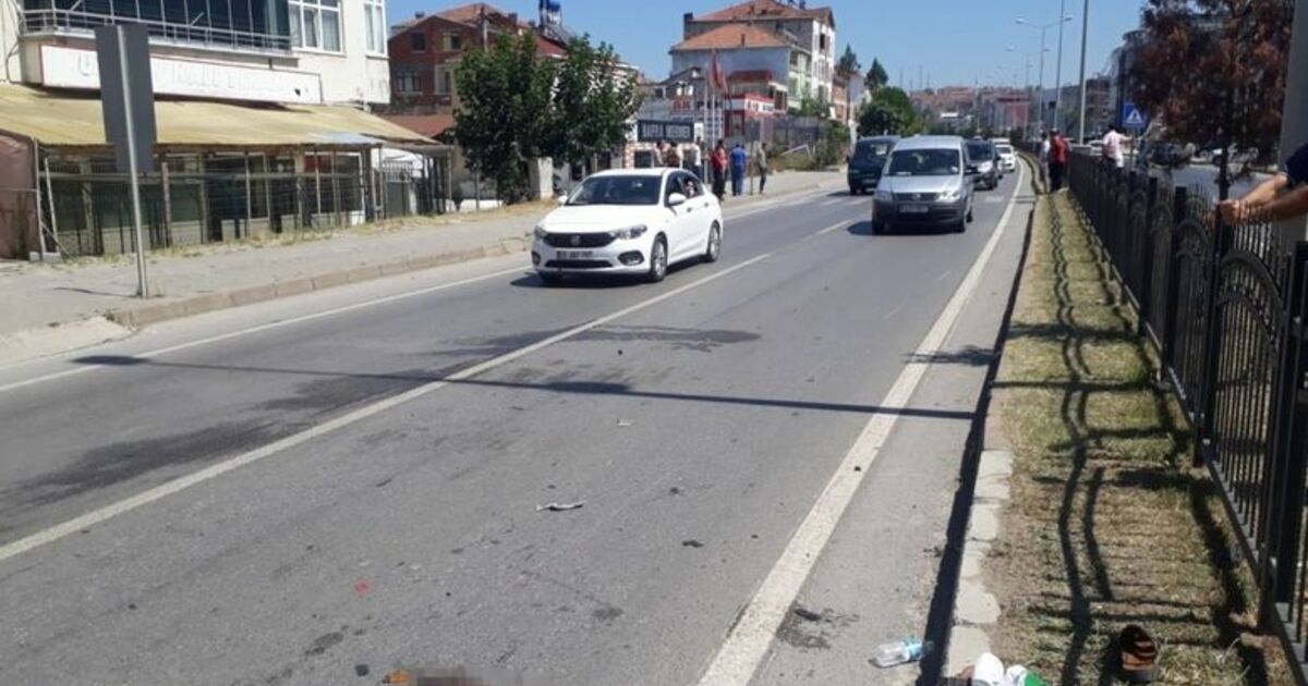 Otomobilin Çarptığı Motosiklet Sürücüsü Öldü