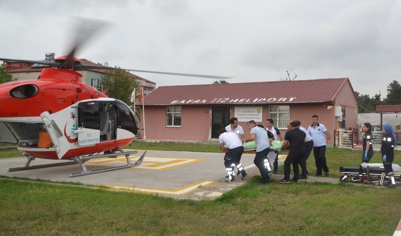 Yaralanan Motosiklet Sürücüsüİçin Helikopter Havalandı - Samsun’un Bafra ilçesinde motosiklet kazasında yaralanan şahıs için Samsun’dan helikopter havalandı.