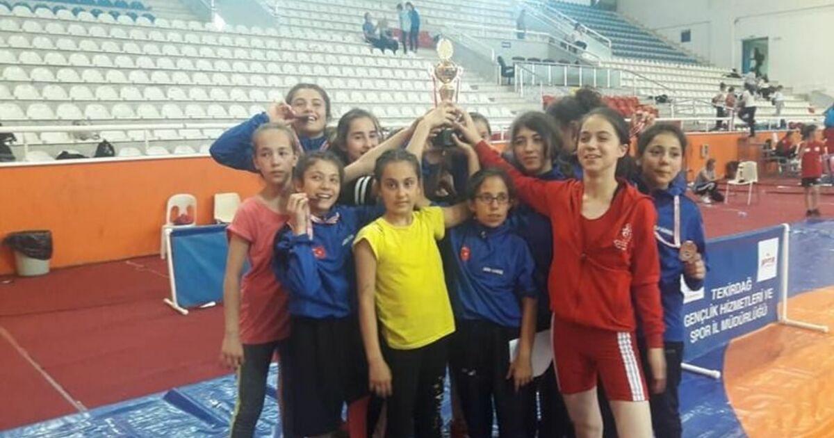 Bafra Güreş İhtisas Spor Kulübü Türkiye 3. Sü Oldu 
