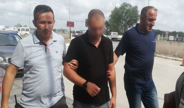 Çiçekçideki Kavgada 1 Kişiyi Tabancaİle Yaralayan Şahıs Teslim Oldu - Samsun’un Bafra ilçesinde çiçekçide çıkan tartışmada 1 kişiyi silahla yaralayan şahıs polise teslim oldu.