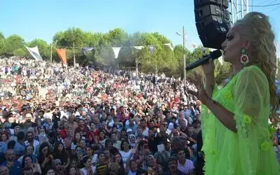 Tarihi Karadede Panayırı'nda Güllü Rüzgarı Esti