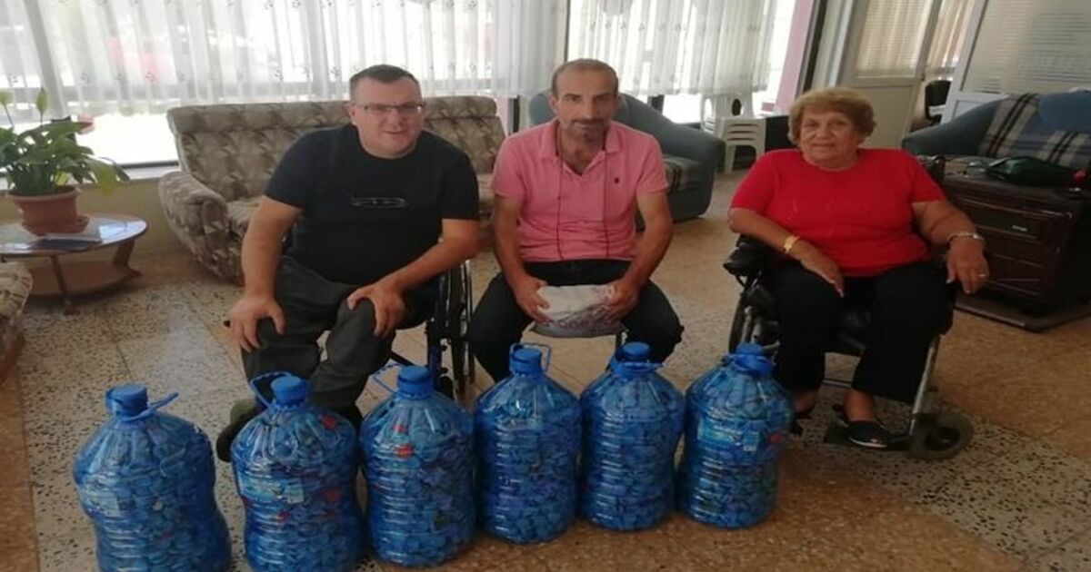 Bafralı Kamyoncudan Mavi Kapak Jesti