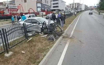 Yasaklı Yere Park Edip Yola Çıkan Araç Kazaya Sebep Oldu