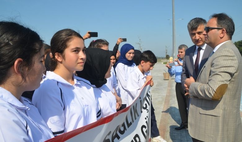 Bafra'da ‘dünya Yürüyüş Günü’nde10 Bin Adım Attılar - Samsun’un Bafra ilçesinde 3-4 Ekim Dünya Yürüyüş Günü'nde 'Günde 10 Bin Adım' sloganıyla yürüyüş etkinliği düzenlendi.
