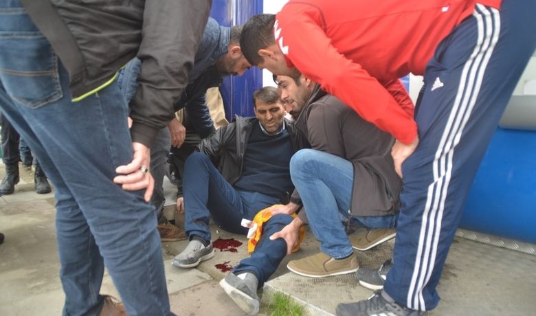 Atm’den Para Çekmek İçinBeklerken Silahlı Saldırıda Yaralandı - Samsun’un Bafra ilçesinde ATM’den para çekmek için bekleyen 1 kişi silahlı saldırıya uğradı.