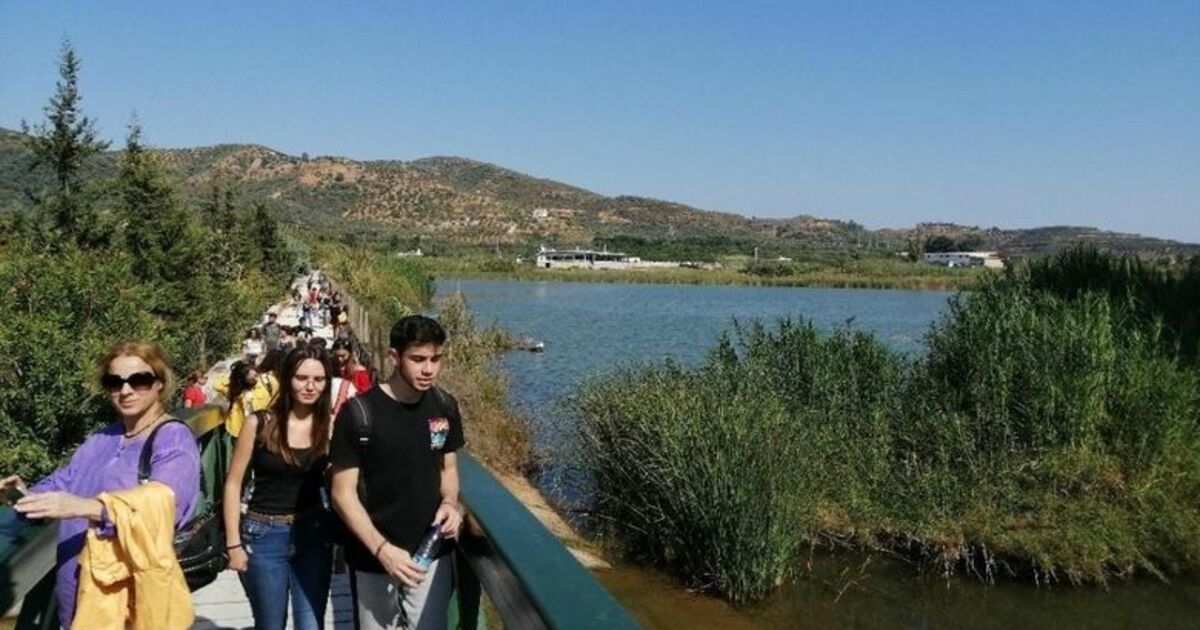 Bafra Atatürk Anadolu Lisesi Girit’te Girit’te Atatürk Anadolu Lisesi Rüzgarı
