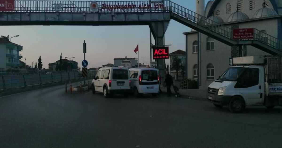 Yolcu Almak İçin Her Yerde Duran Dolmuşçu Burada Da Durdu