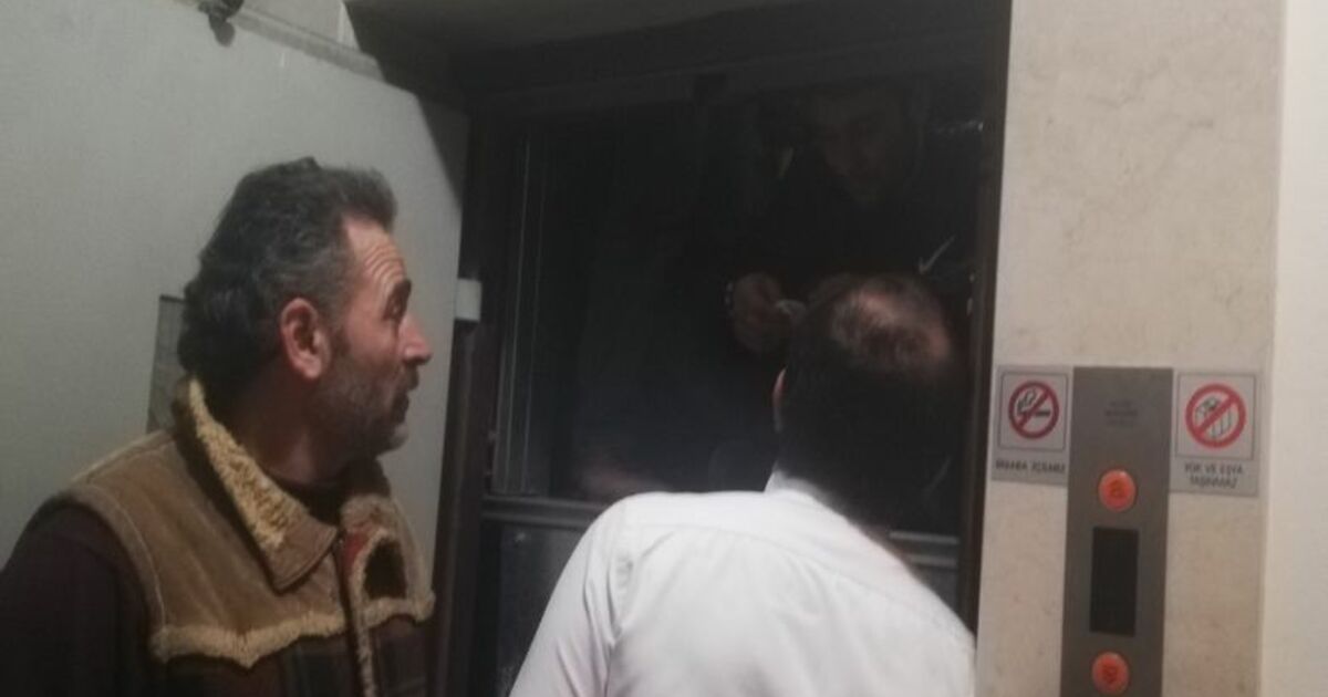 Asansörde Mahsur Kalan 7 Kişi Kurtarıldı 4 Kişilik Asansöre 7 Kişi Binince
