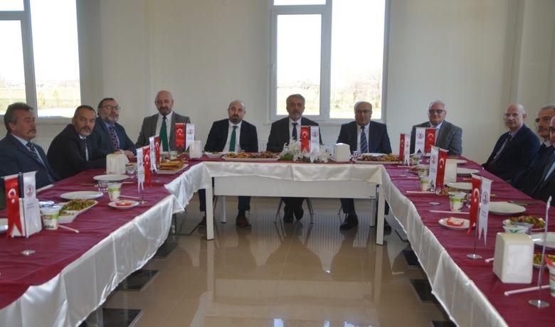 Omü Bafra Kampüsü'ndekiAlan 'Eğitim-araştırma Çiftliği' Olacak - Ondokuz Mayıs Üniversitesi (OMÜ) Rektörü Prof. Dr. Sait Bilgiç, Bafra Kampüsü’nde Ziraat Fakültesinin kullandığı 900 dönümlük alanı gelecekte örnek bir 'eğitim-araştırma çiftliği' haline dönüştüreceklerini açıkladı.