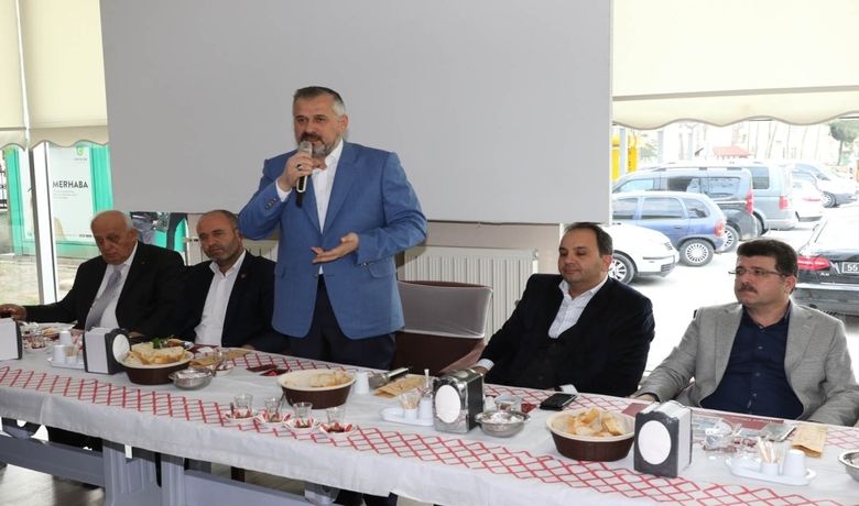 Başkan Kılıç’tan Dostluk Mesajı - Bafra Belediye Başkanı Hamit Kılıç, Cemal Özdemir Samsun Süper Amatör Lig'de Pazar günü oynanacak 1930 Bafraspor ve Hacınabispor maçı öncesi, düzenlediği kahvaltı programıyla tarafları bir araya getirerek dostluk mesajı verdi.