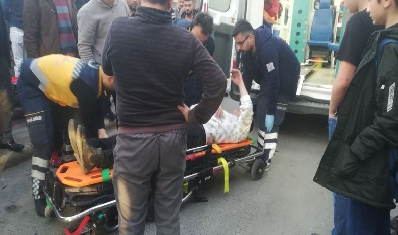 Otomobil İle Motosiklet Çarpıştı: 1 Yaralı - Samsun’un Bafra ilçesinde otomobil ile motosikletin çarpıştığı trafik kazasında 1 kişi yaralandı.