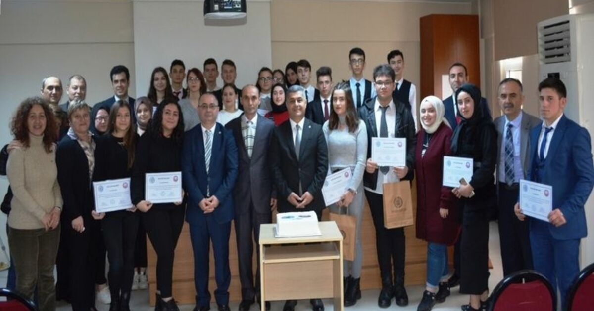 Girişimci Adayları Sertifikalarını Aldı