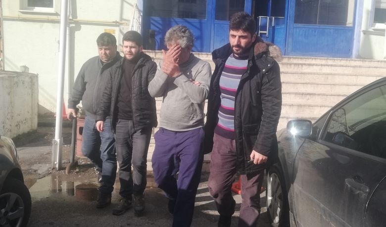 Pazar Hırsızlığı Zanlısı Adliyeye Sevk Edildi - Samsun’un Bafra ilçesi Büyükpazar yerinde yaşanan hırsızlık olayı ile ilgili gözaltına alınan şüpheli, adliyeye sevk edildi.