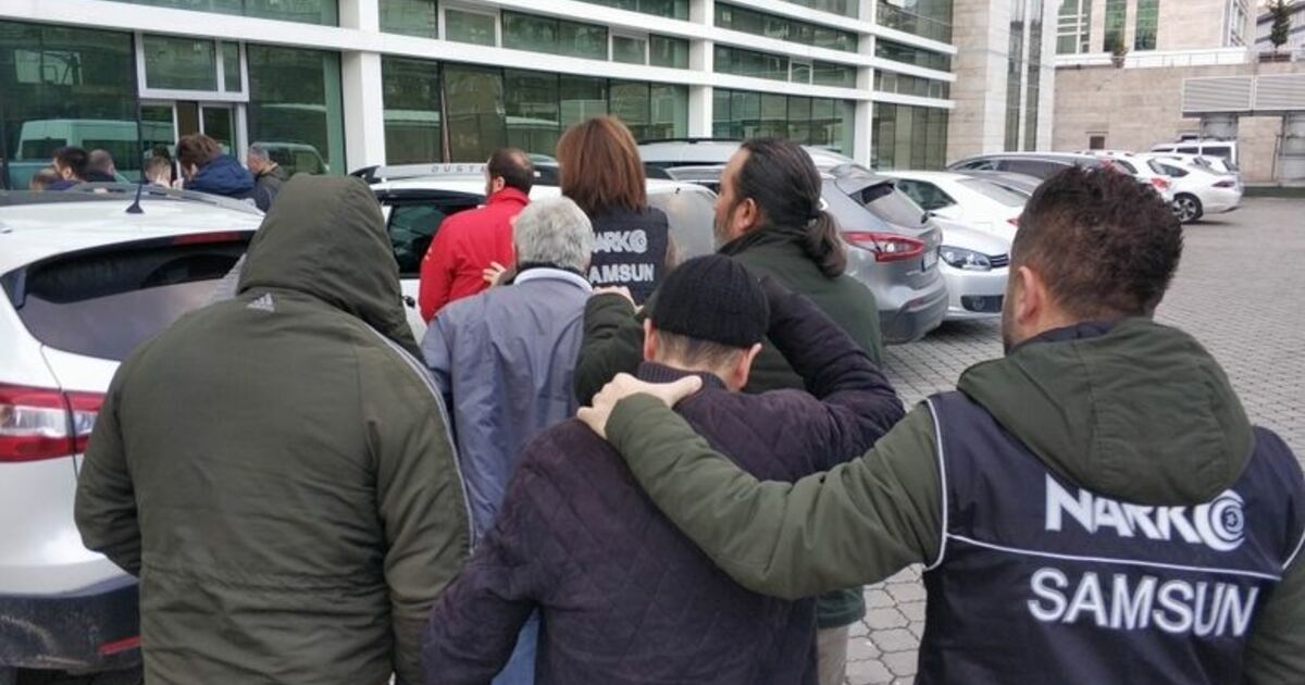 Samsun'da Uyuşturucu Suçundan Aranan 13 Şahıs Gözaltında