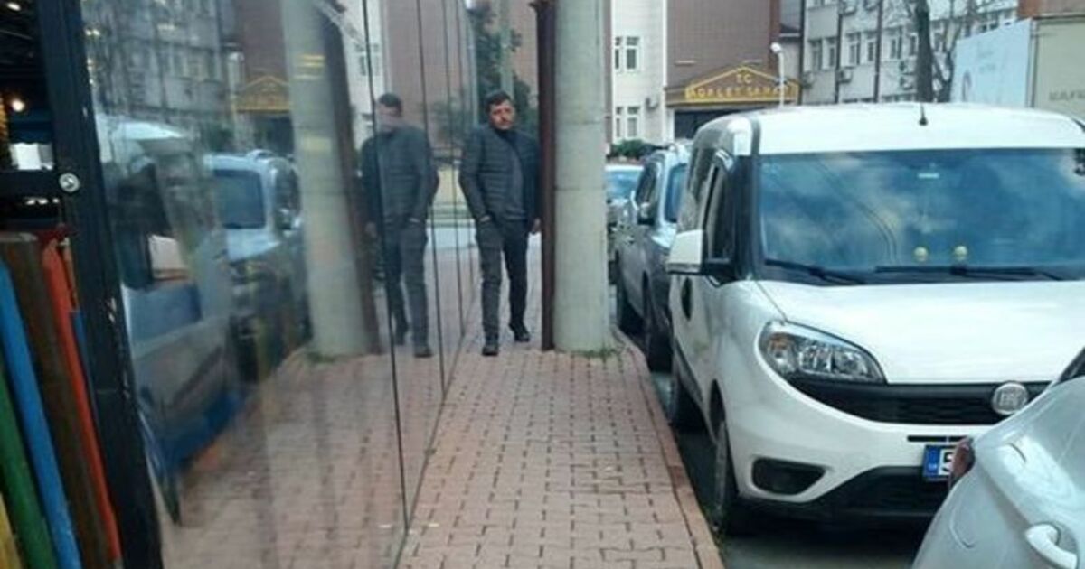 Vatandaştan Kaldırımdaki Cama Tepki